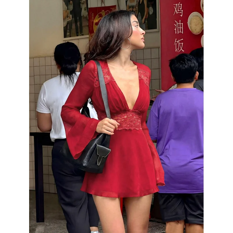 Chiffon Lace Patchwork Dress Women V Bell-Sleeved, Backless, Short Evening Dress
Chiffon Lace Patchwork Dress Women V Bell-Sleeved, Backless, Short Evening Dress
