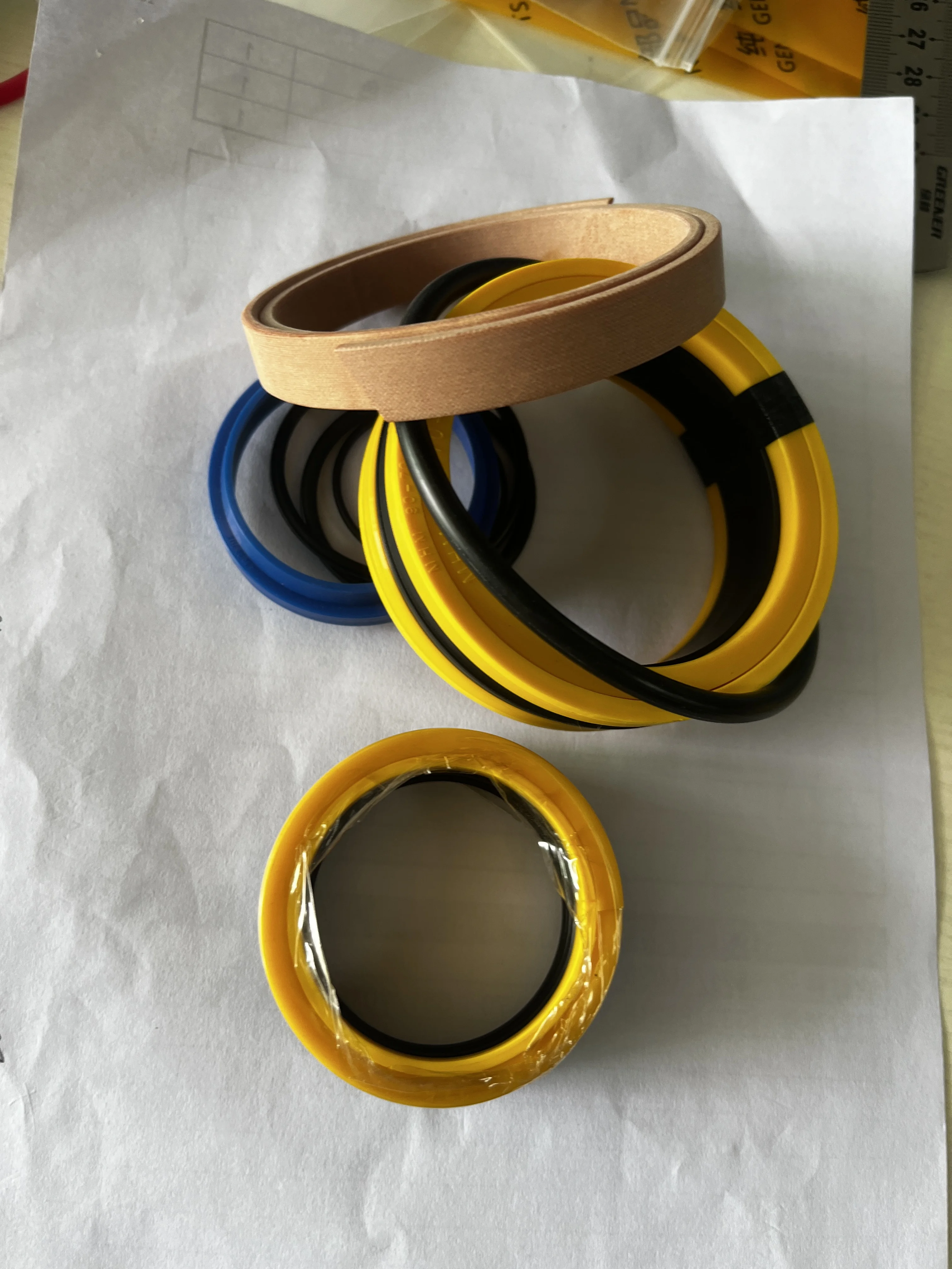 Wholesale Hydraulic Cylinder Seal Kit 991-00127 Engineering Machinery Loader Parts 991-00127 for JCB
Wholesale Hydraulic Cylinder Seal Kit 991-00127 Engineering Machinery Loader Parts 991-00127 for JCB