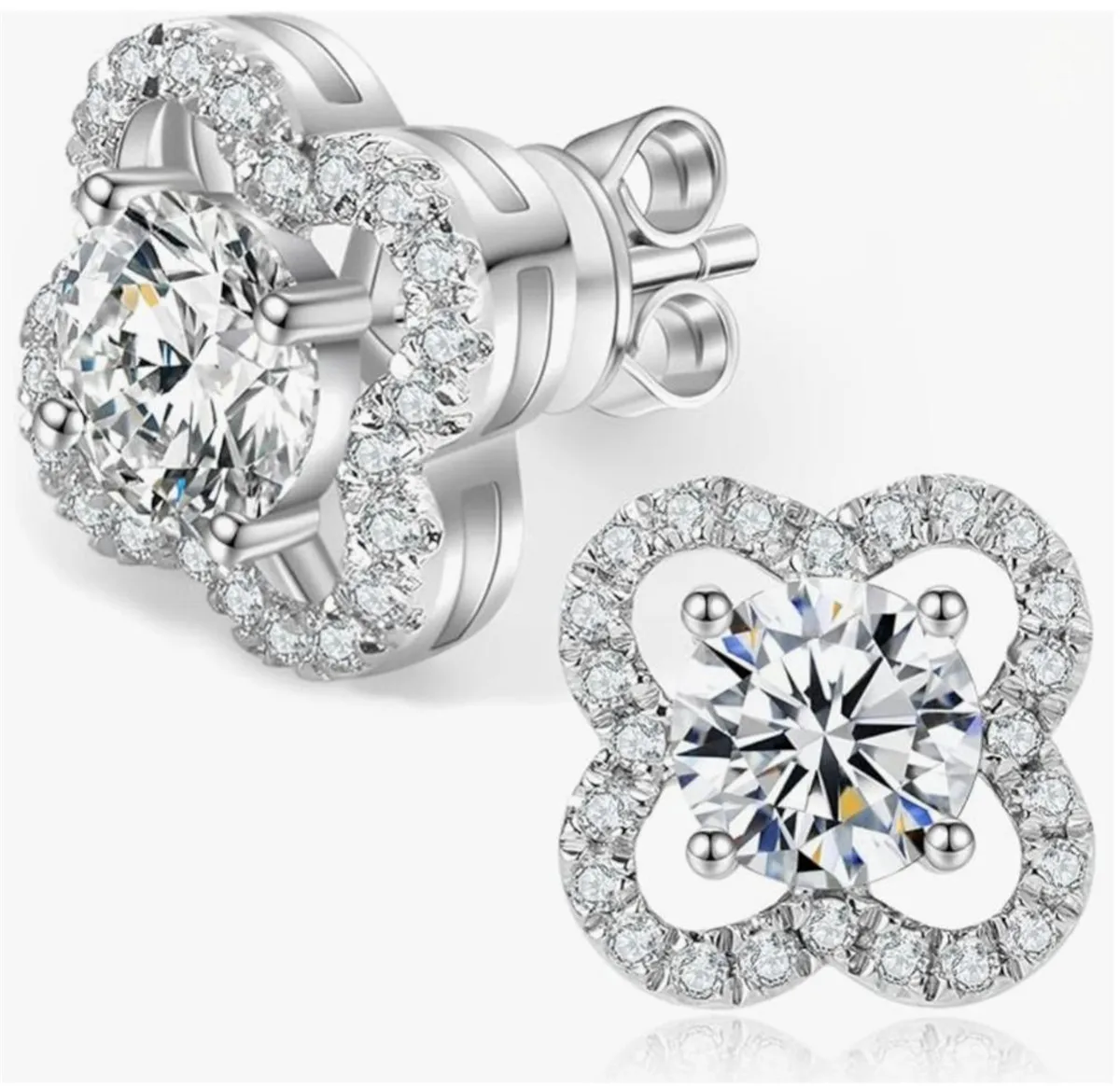 14K Gold Lab-Grown Diamond Four-Leaf Clover Earring Studs IGI CVD HPHT 0.5CT Platinum Earrings Earclips Custom Wholesale
14K Gold Lab-Grown Diamond Four-Leaf Clover Earring Studs IGI CVD HPHT 0.5CT Platinum Earrings Earclips Custom Wholesale