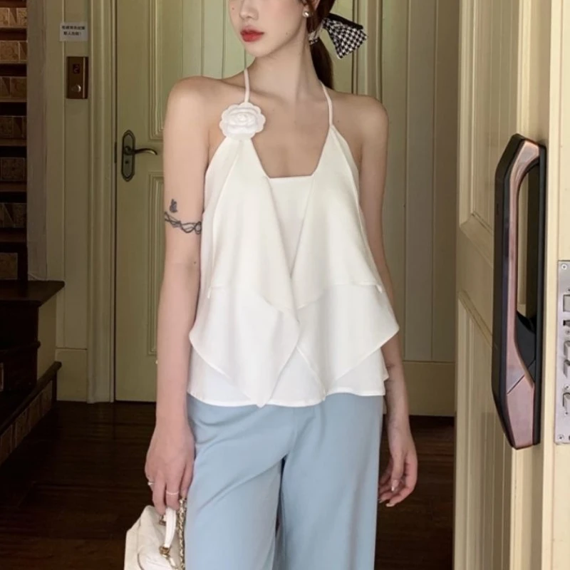 Design of Satin Camellia Camisole in Summer of 2024; French Sleeveless Strapless Blouse
Design of Satin Camellia Camisole in Summer of 2024; French Sleeveless Strapless Blouse