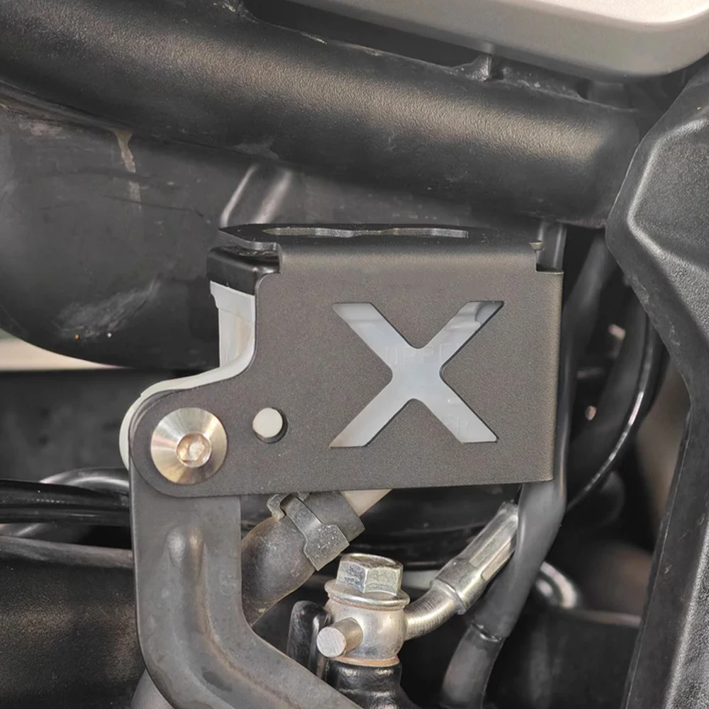 For VOGE 500AC 525AC 525ACX ACX525 AC525X 500 AC 525 ACX AC 525 X Rear Brake Fluid Tank Oil Cup Reservoir Guard Cover Protector
For VOGE 500AC 525AC 525ACX ACX525 AC525X 500 AC 525 ACX AC 525 X Rear Brake Fluid Tank Oil Cup Reservoir Guard Cover Protector