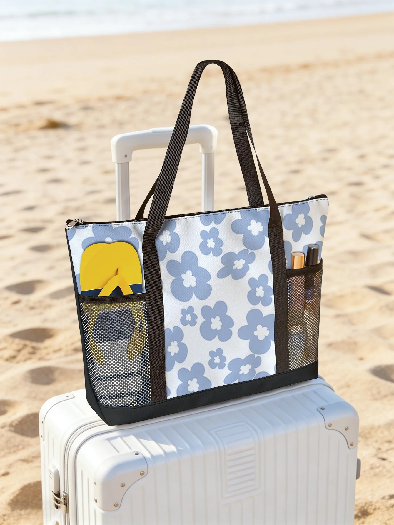 Сумка с цветочным принтом, вместительная женская пляжная сумка, водонепроницаемая дорожная сумка через плечо с сетчатыми карманами.
Сумка с цветочным принтом, вместительная женская пляжная сумка, водонепроницаемая дорожная сумка через плечо с сетчатыми карманами.