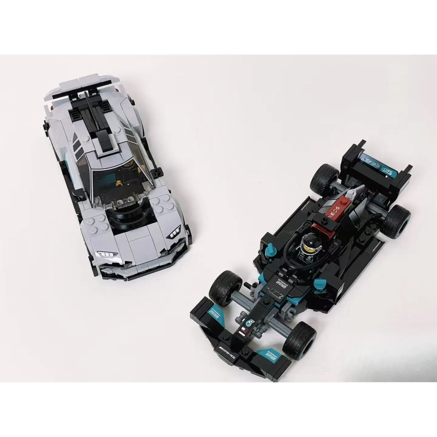 НОВЫЙ строительный блок Super Series 76909, гоночный автомобиль в сборе, модель для мальчиков, подарочная игрушка
НОВЫЙ строительный блок Super Series 76909, гоночный автомобиль в сборе, модель для мальчиков, подарочная игрушка