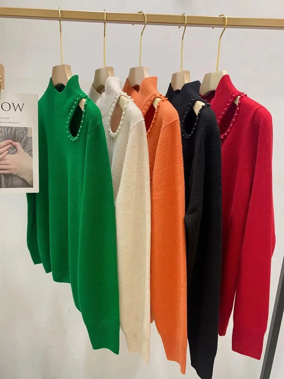 Top Grade Cashmere Sweater for Women Autumn & Winter Sexy Hollow Shoulder Knit Clothing Ladies100% Sheep Wool Warm Knit Sweater
Top Grade Cashmere Sweater for Women Autumn & Winter Sexy Hollow Shoulder Knit Clothing Ladies100% Sheep Wool Warm Knit Sweater