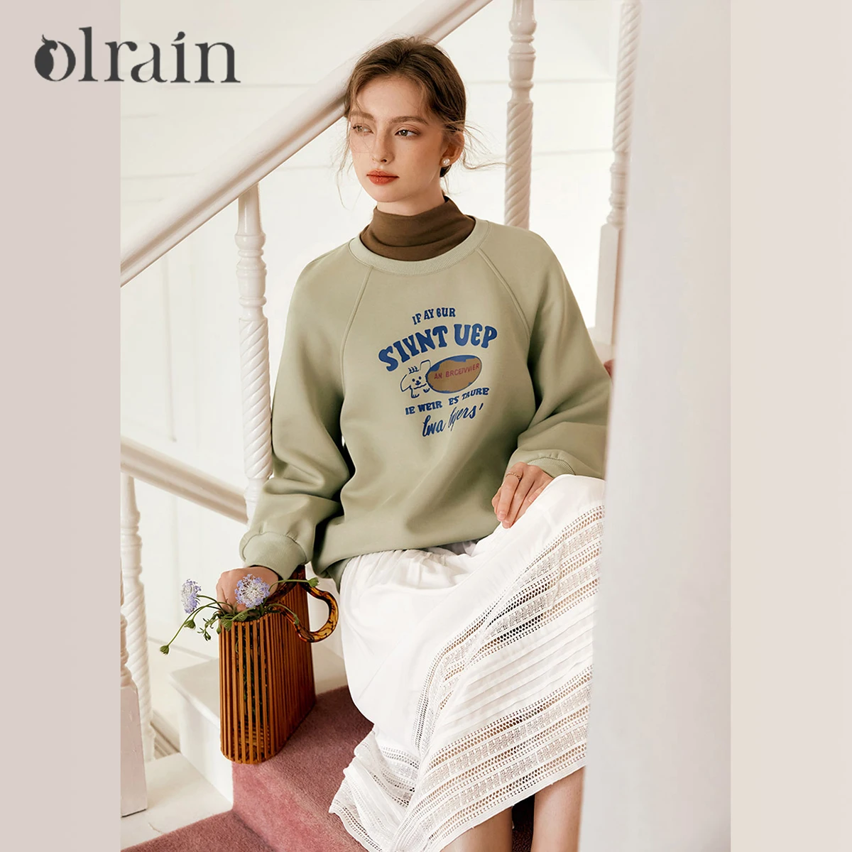 OLrain Women's Printed Oversized Sweatshirt 2026 Spring Fall American Retro Double-sided Cotton Knit Pullover Top M56QR90390
OLrain Women's Printed Oversized Sweatshirt 2026 Spring Fall American Retro Double-sided Cotton Knit Pullover Top M56QR90390