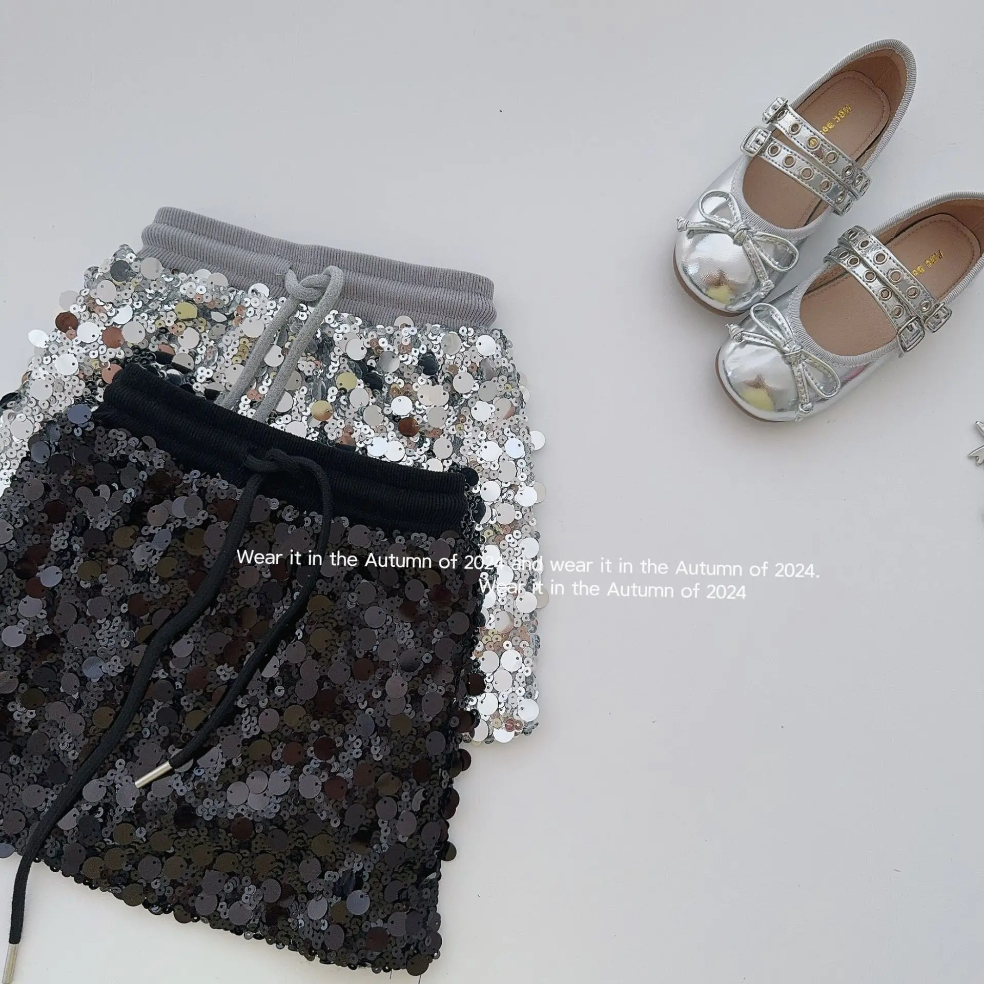 Baby Girls Skirts Fashion Sequins Bling Short Skirts 2025 Spring Autumn New Korean Style Childrens Pantskirt
Baby Girls Skirts Fashion Sequins Bling Short Skirts 2025 Spring Autumn New Korean Style Childrens Pantskirt