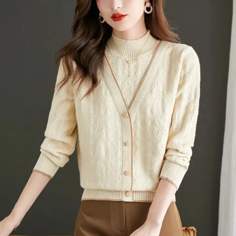 Latest Fake Two-piece Sweater Women's Autumn Winter Half Turtleneck Base Shirt Solid Color
Latest Fake Two-piece Sweater Women's Autumn Winter Half Turtleneck Base Shirt Solid Color