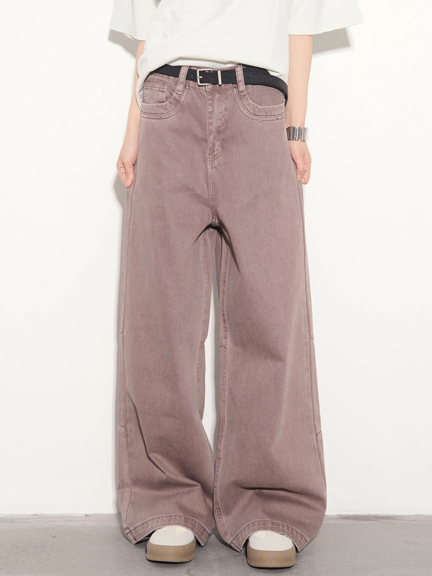 Wan You Gravity Museum Women's Casual Washed Denim Jeans Straight Leg Loose Fit Long Pants Spring Autumn Style Cotton Jeans
Wan You Gravity Museum Women's Casual Washed Denim Jeans Straight Leg Loose Fit Long Pants Spring Autumn Style Cotton Jeans