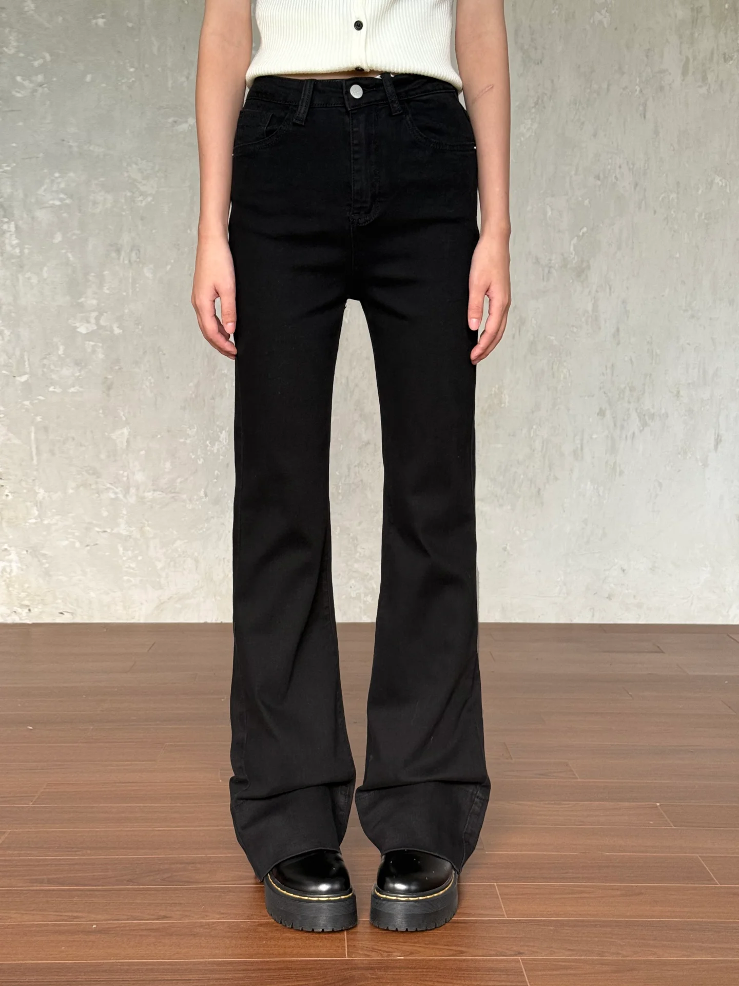 Винтажные джинсы с высокой талией в стиле Тан, облегающие, черные, женские, слегка эластичные, повседневные, длинные брюки, модные, хлопковые, с узором в виде сердец
Винтажные джинсы с высокой талией в стиле Тан, облегающие, черные, женские, слегка эластичные, повседневные, длинные брюки, модные, хлопковые, с узором в виде сердец