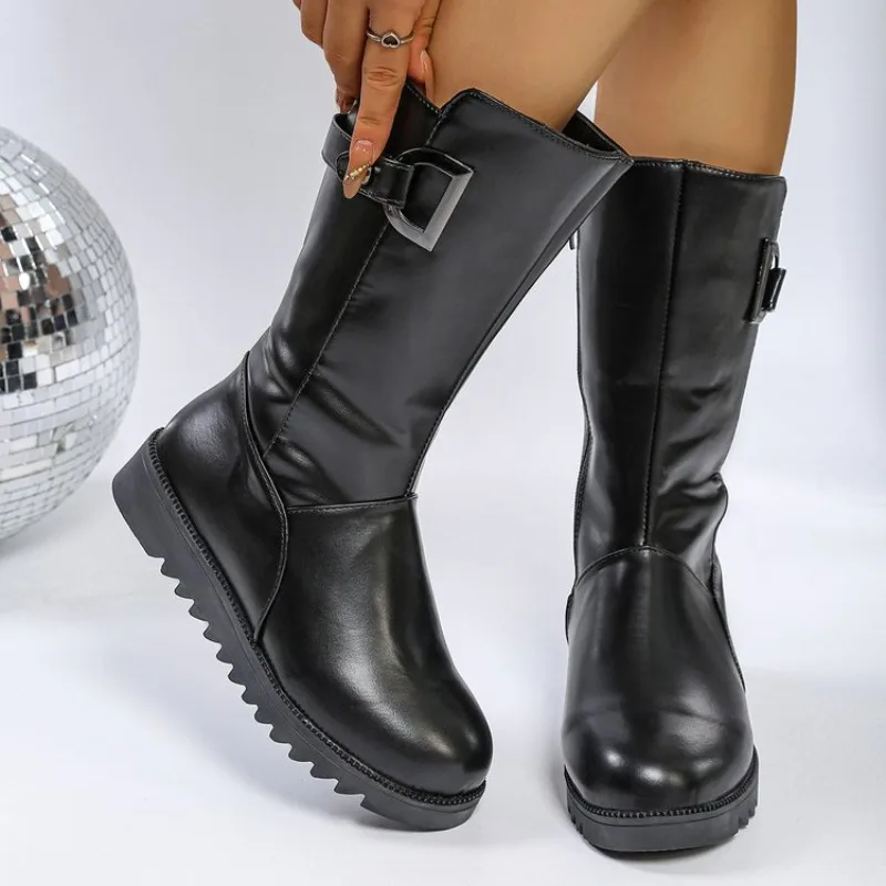 Women Mid Calf Boots Side Zipper Flat Chunky Sole Round Toe Casual Fall Winter Footwear Buckle Detail Smooth Upper Daily Style
Women Mid Calf Boots Side Zipper Flat Chunky Sole Round Toe Casual Fall Winter Footwear Buckle Detail Smooth Upper Daily Style