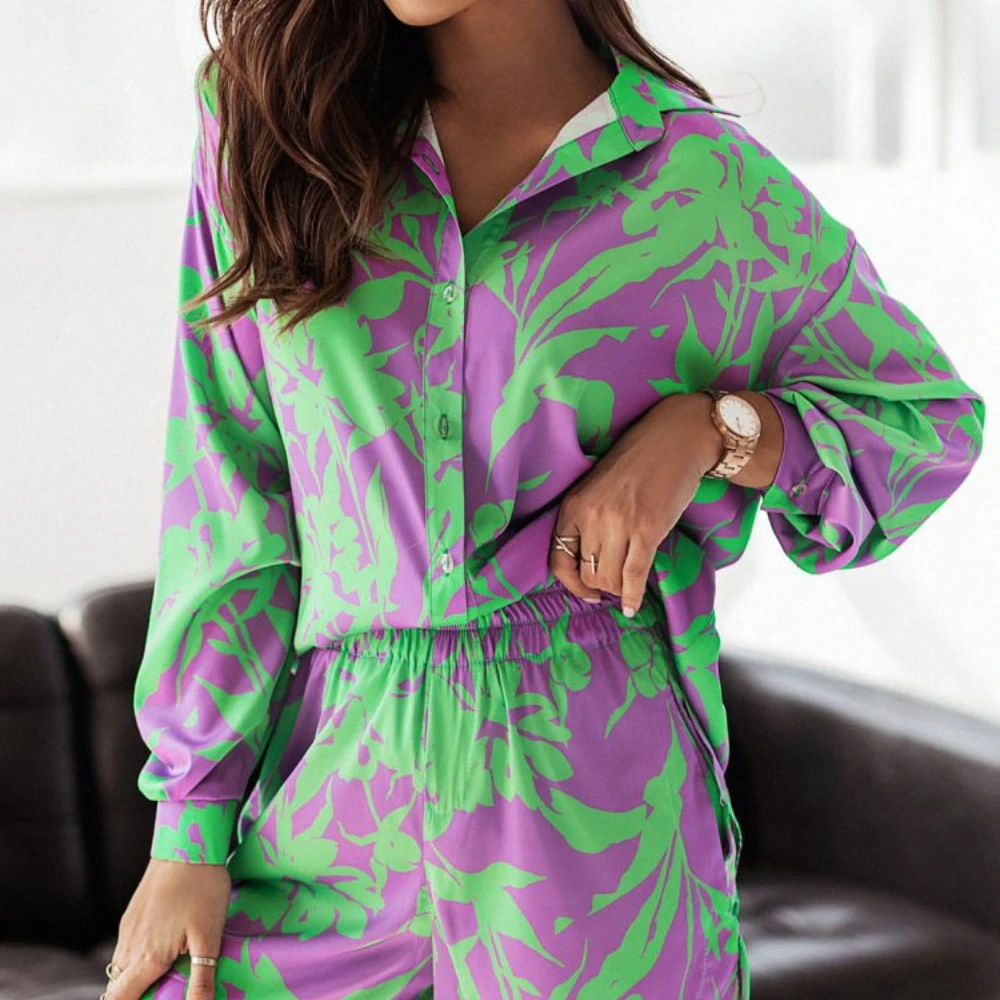 Casual Long Sleeve Loose Sport Outfit Fashion Printed Two Piece Suits Elegant Lapel Button Shirts and Elastic Waist Shorts Sets
Casual Long Sleeve Loose Sport Outfit Fashion Printed Two Piece Suits Elegant Lapel Button Shirts and Elastic Waist Shorts Sets