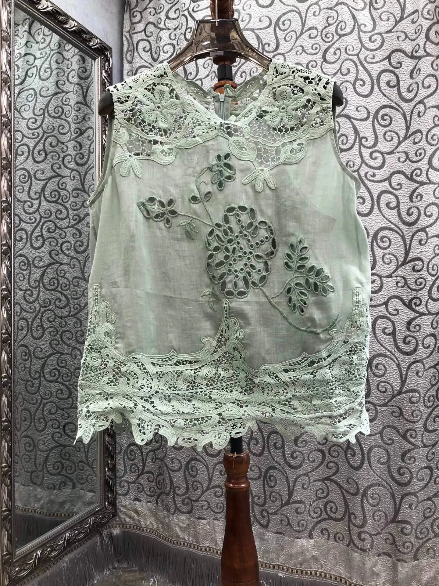 New Arrival Linen Tops 2025 Summer Style Women Crochet Lace Embroidery Patchwork Elegant White Green Linen Cotton Tops Female
New Arrival Linen Tops 2025 Summer Style Women Crochet Lace Embroidery Patchwork Elegant White Green Linen Cotton Tops Female