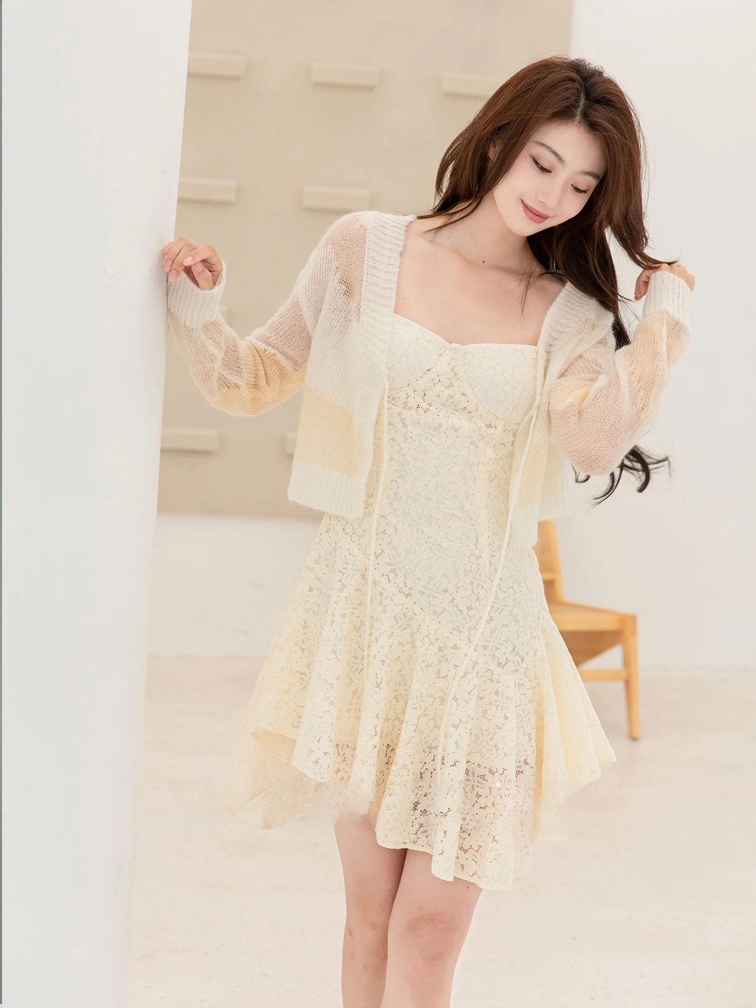 Wcouture Original Pear Blossom White Irregular Lace Short Dress Slim Fit with Chest Pad Wave Shape Hemline Cotton Polyester B...
Wcouture Original Pear Blossom White Irregular Lace Short Dress Slim Fit with Chest Pad Wave Shape Hemline Cotton Polyester B...