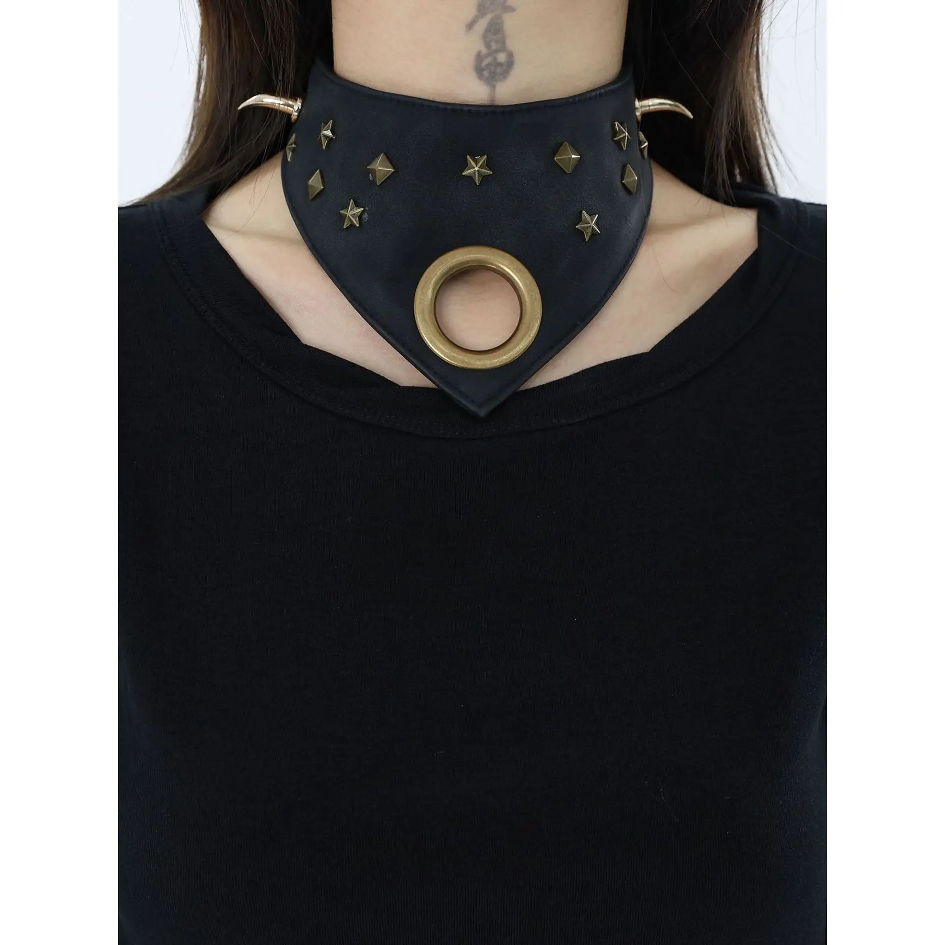 Adjustable Length Black Made Old Subculture Bronze Rivet Mace Choker
Adjustable Length Black Made Old Subculture Bronze Rivet Mace Choker