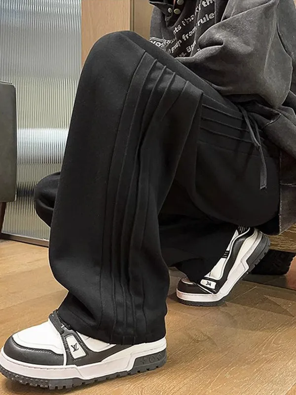 Trendy Spor ey Wide Leg Pants for Men Retro American Sle Casual Loose Fit Teenage Boys Winter Comfortable Sweatpants
Trendy Spor ey Wide Leg Pants for Men Retro American Sle Casual Loose Fit Teenage Boys Winter Comfortable Sweatpants