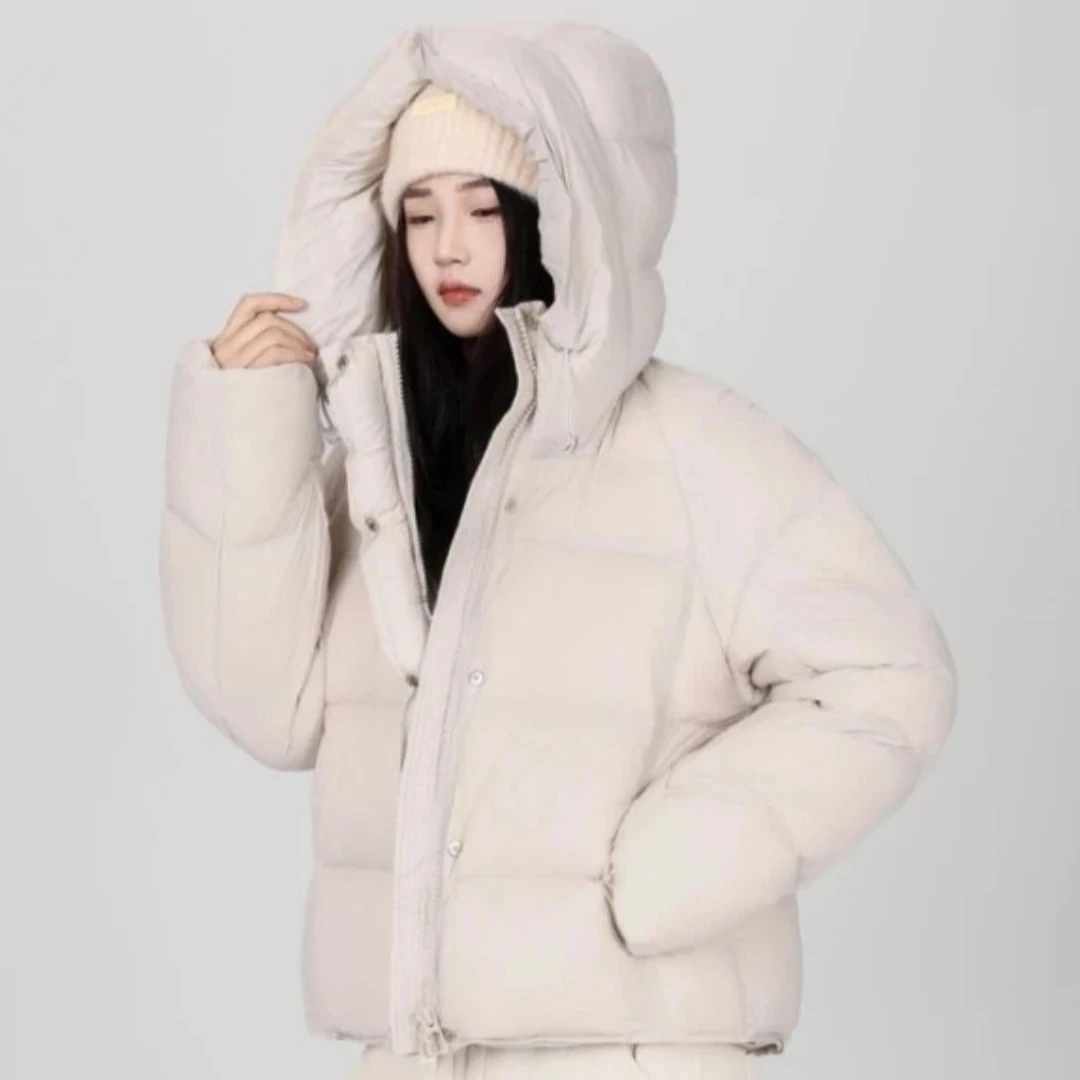 2025 зимняя новая женская длинная парка, модное толстое теплое пуховое хлопковое пальто с капюшоном, женское корейское свободное хлопковое пальто, женская верхняя одежда
2025 зимняя новая женская длинная парка, модное толстое теплое пуховое хлопковое пальто с капюшоном, женское корейское свободное хлопковое пальто, женская верхняя одежда