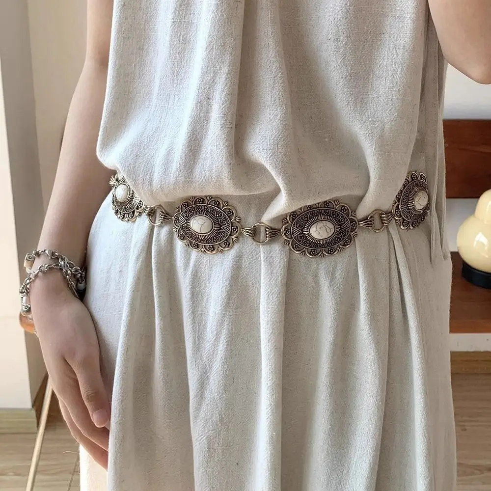 Flower Metal Waist Chain Jeans Decor Silver Bohemian Style Waistband Body Jewelry Carving Ethnic Style Belt Dress Accessories
Flower Metal Waist Chain Jeans Decor Silver Bohemian Style Waistband Body Jewelry Carving Ethnic Style Belt Dress Accessories