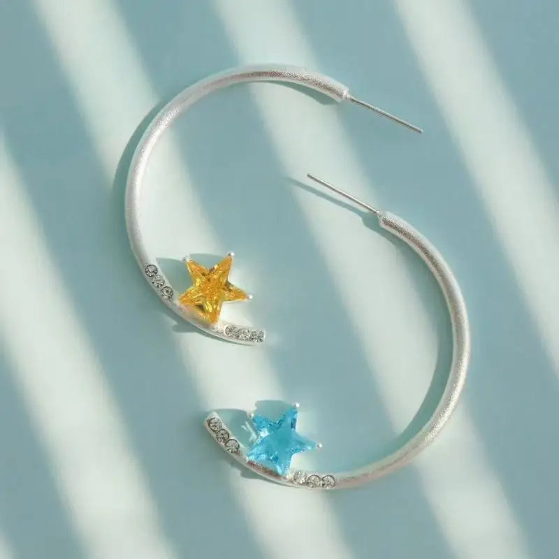 New Fashion Sweet Design Cute Asymmetric Colorful Star C-Shaped Hoop Earrings for Women Daily Jewelry Geometric Accessories
New Fashion Sweet Design Cute Asymmetric Colorful Star C-Shaped Hoop Earrings for Women Daily Jewelry Geometric Accessories