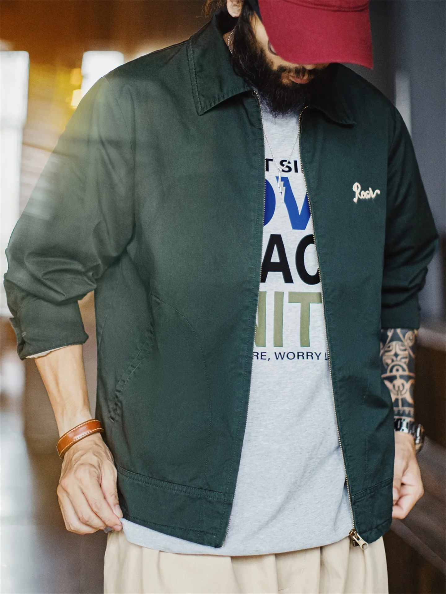 Длинная куртка Maden из чистого хлопка с вышивкой, американская рабочая одежда в стиле ретро, свободная мужская осенняя верхняя одежда цвета Fiten
Длинная куртка Maden из чистого хлопка с вышивкой, американская рабочая одежда в стиле ретро, свободная мужская осенняя верхняя одежда цвета Fiten