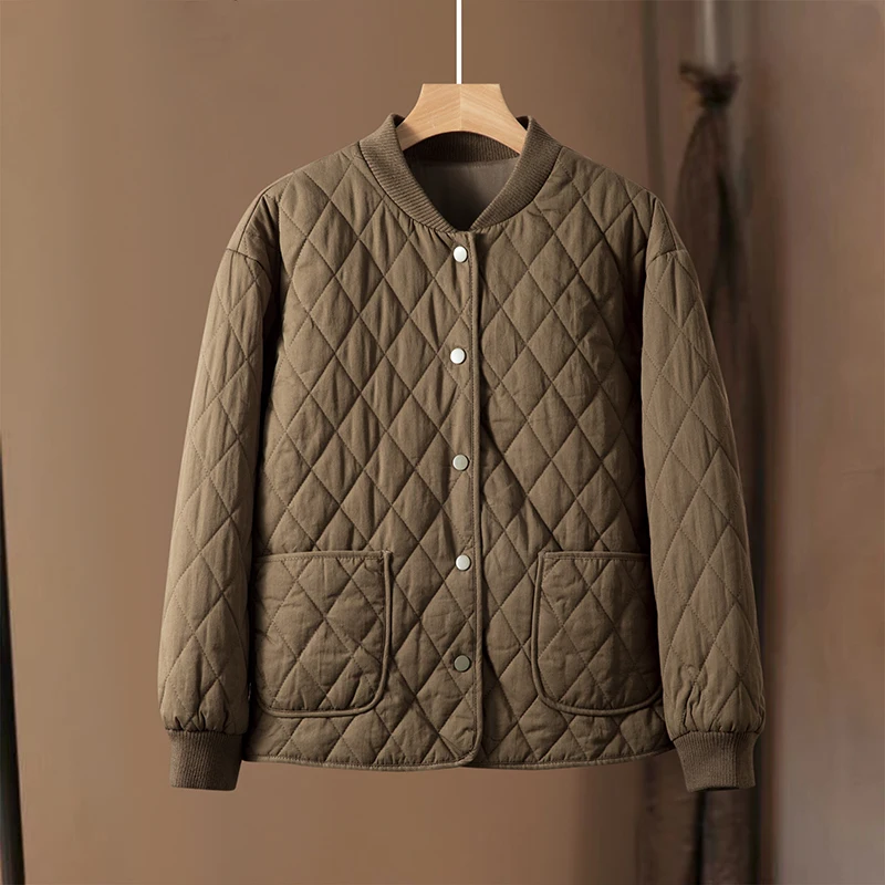 Casual Women's Baseball Jaet Quilted Cotton Coat ort Warm Loose Fit Button ket Design Cotton Fabric Winter Outerwear
Casual Women's Baseball Jaet Quilted Cotton Coat ort Warm Loose Fit Button ket Design Cotton Fabric Winter Outerwear
