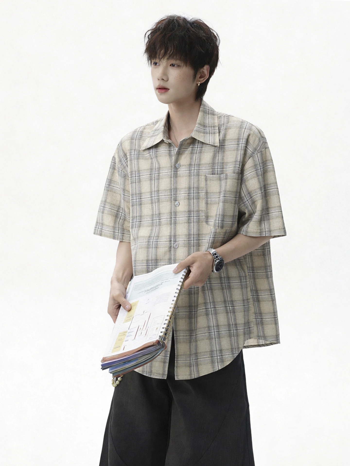 American Retro Color Block Plaid Short Sleeve Men's Summer Casual Loose Fit Shirt Teenage Trendy Lazy Style Half Sleeve Blouse
American Retro Color Block Plaid Short Sleeve Men's Summer Casual Loose Fit Shirt Teenage Trendy Lazy Style Half Sleeve Blouse