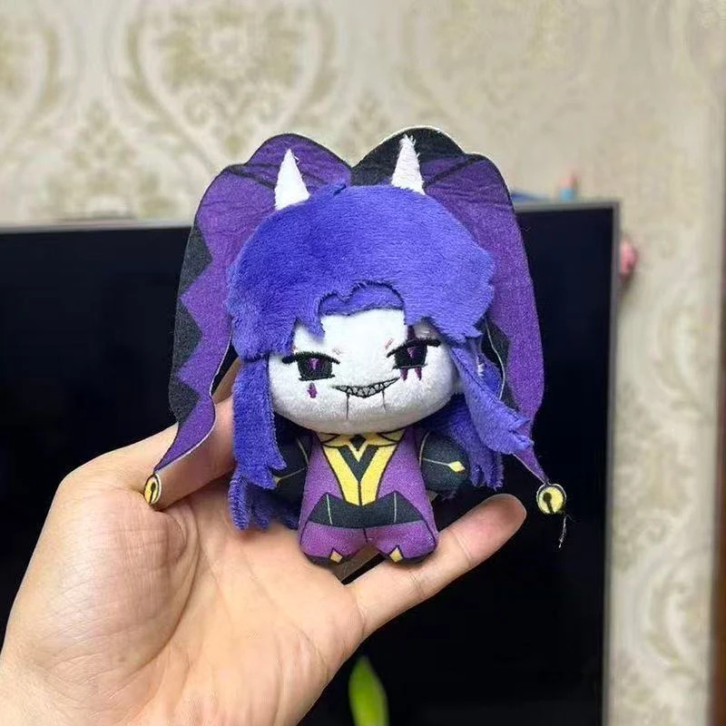 Latest 10cm Cute Anime Circus Purple Jester Plush Toys Keychain Game Freak Character Stuffed Plushie Doll Bag Pendant Decor Gift
Latest 10cm Cute Anime Circus Purple Jester Plush Toys Keychain Game Freak Character Stuffed Plushie Doll Bag Pendant Decor Gift