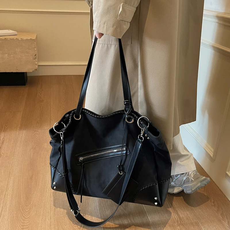 Fashion Early Spring Casual Large Capacity Shoulder Bags 2026 High Quality Sweet Super Cool Hot Trendy Women's Crossbody Bags
Fashion Early Spring Casual Large Capacity Shoulder Bags 2026 High Quality Sweet Super Cool Hot Trendy Women's Crossbody Bags