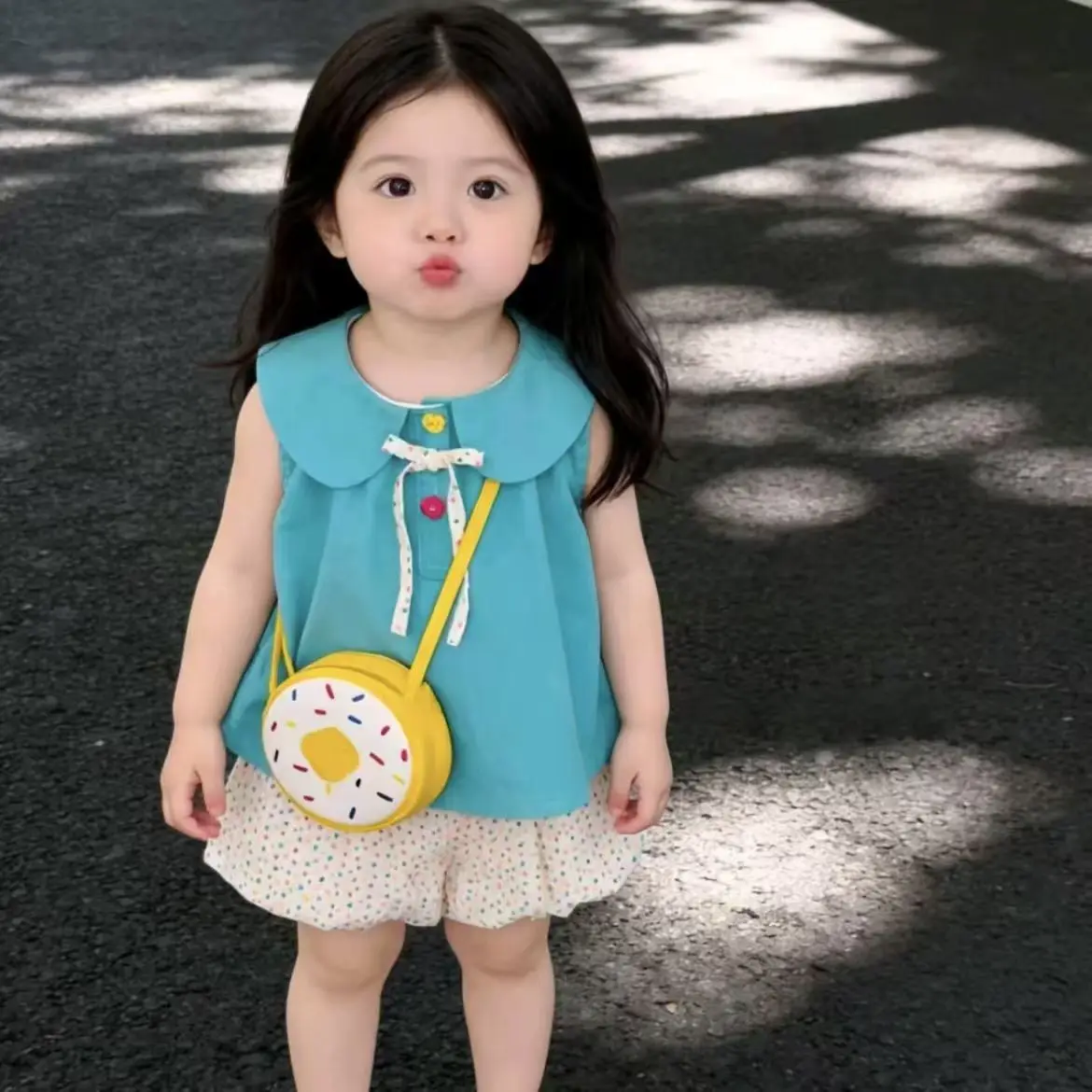 2 Piece Set 2026 New Summer Girls' Blue Doll Collar Vest Colorful Flower Bud Pant Sweet Kids Fashion Suit
2 Piece Set 2026 New Summer Girls' Blue Doll Collar Vest Colorful Flower Bud Pant Sweet Kids Fashion Suit