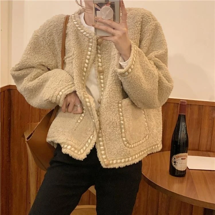 Modigirl Women's Korean Chic Faux Shearling Jacket 2025 New Loose Autumn Winter Versatile Short Plush Daily Urban Ladies Coat
Modigirl Women's Korean Chic Faux Shearling Jacket 2025 New Loose Autumn Winter Versatile Short Plush Daily Urban Ladies Coat