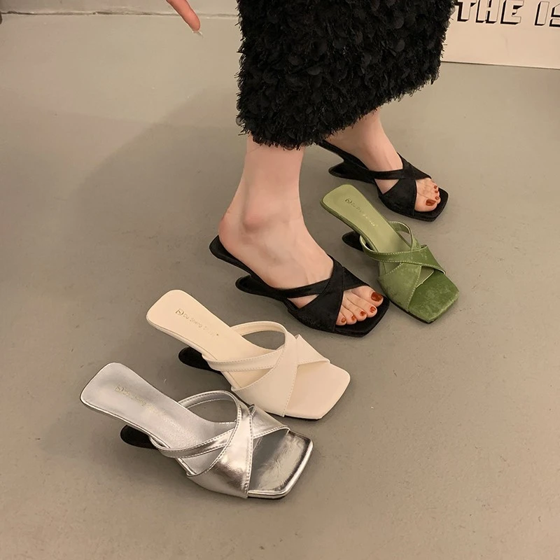 New Style Women's Luxury Retro Style Women's Summer Fashion Clip Toe Slippers Casual Dress Slippers Women's High Heel for Ladies
New Style Women's Luxury Retro Style Women's Summer Fashion Clip Toe Slippers Casual Dress Slippers Women's High Heel for Ladies