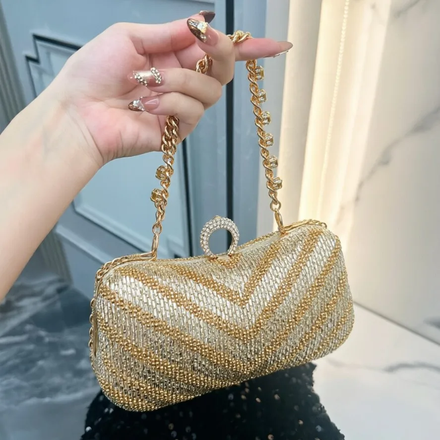 2026 new high-end women's light luxury diamond-encrusted bag celebrity dinner bag banquet fashion versatile handbag
2026 new high-end women's light luxury diamond-encrusted bag celebrity dinner bag banquet fashion versatile handbag