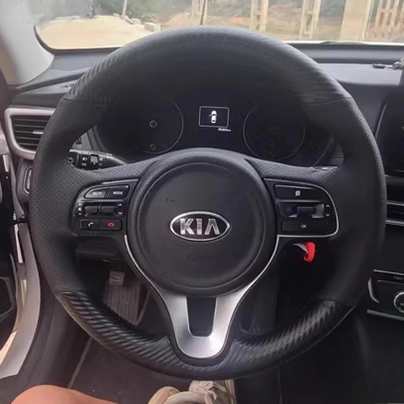 Для Kia Sportage 4 KX5 2016-2019 K5 Optima 2016-2018 ручная прошивка из натуральной кожи из углеродного волокна, нескользящий чехол на руль
Для Kia Sportage 4 KX5 2016-2019 K5 Optima 2016-2018 ручная прошивка из натуральной кожи из углеродного волокна, нескользящий чехол на руль