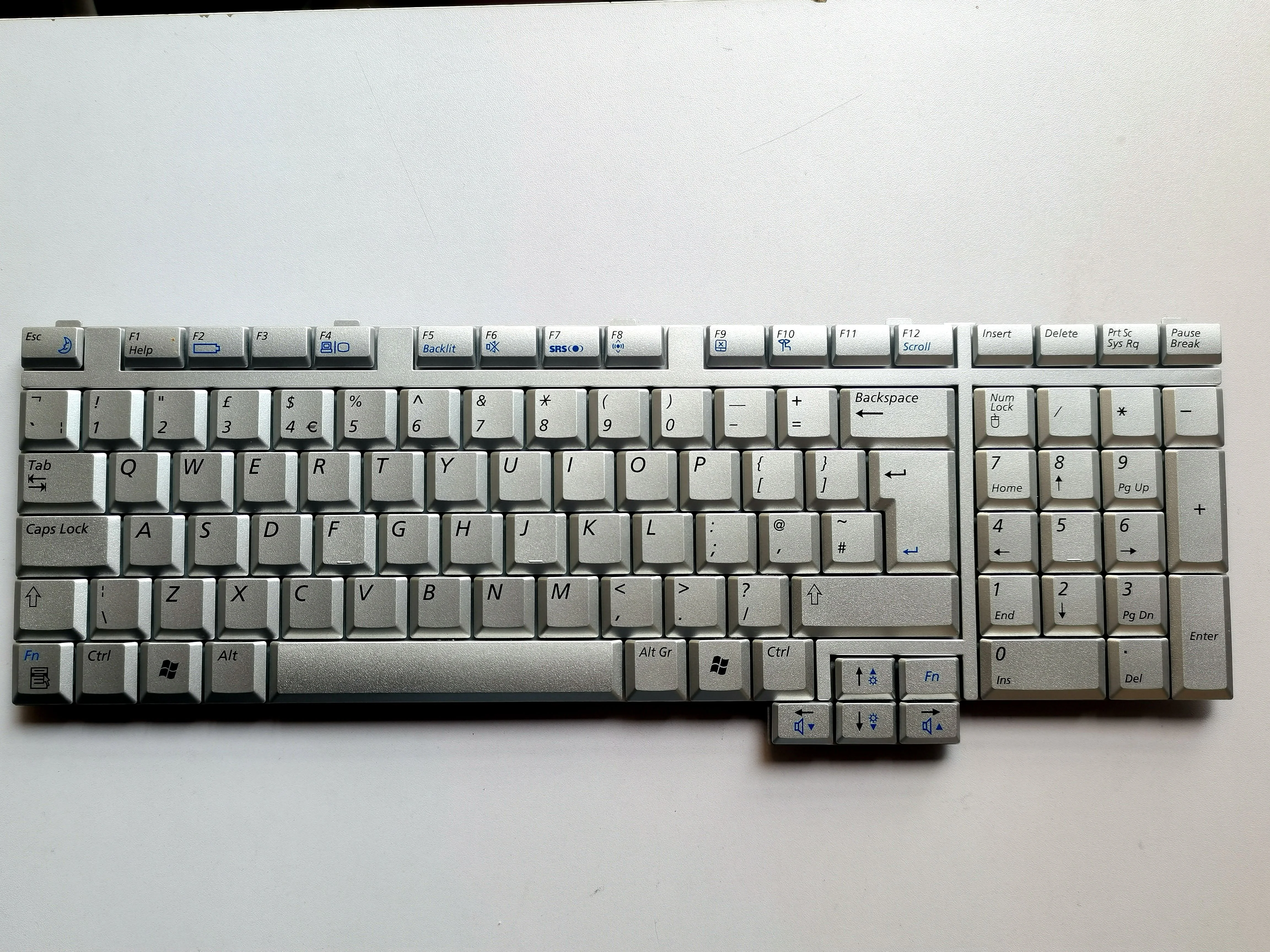New Laptop QWERTZ UK Keyboard For Samsung M70 17" Silver erman De Deutsch No Backlitith Backlit As Photo
New Laptop QWERTZ UK Keyboard For Samsung M70 17" Silver erman De Deutsch No Backlitith Backlit As Photo