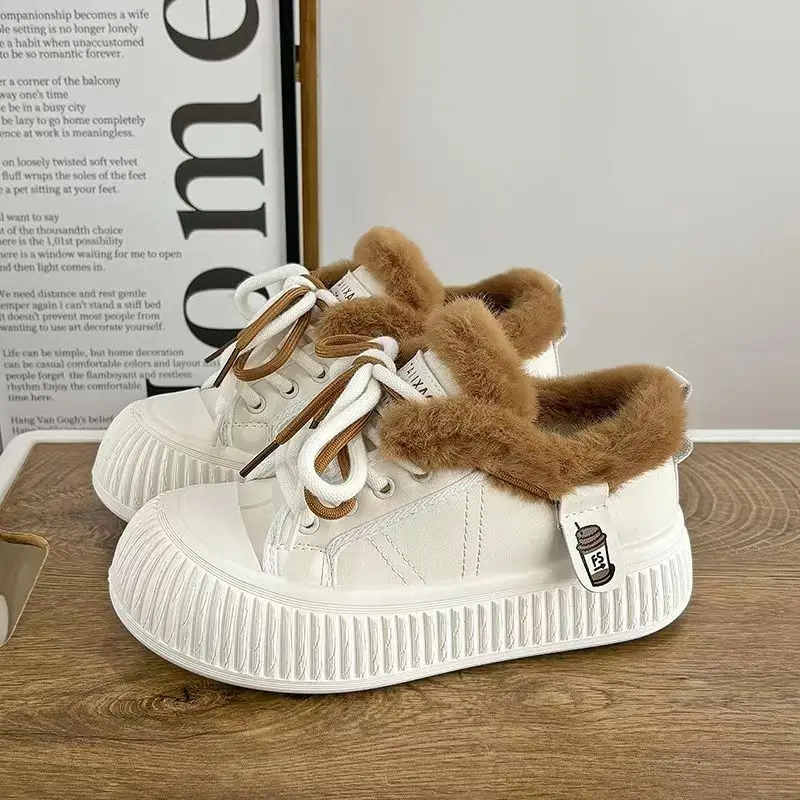 Women's Winter New Leather Low Top Flat Sole Cotton Boots Thick Sole Non Slip Waterproof Plush Warm Lace Up Casual Board Shoes
Women's Winter New Leather Low Top Flat Sole Cotton Boots Thick Sole Non Slip Waterproof Plush Warm Lace Up Casual Board Shoes
