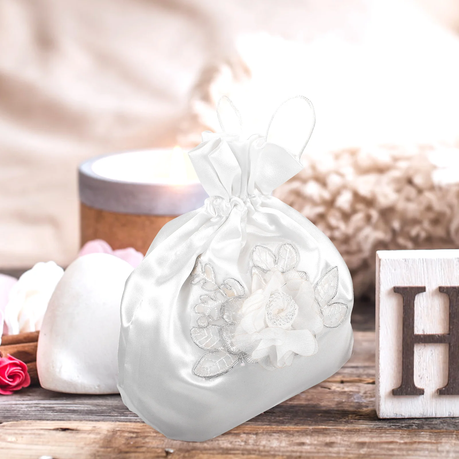 Bridal Bag Wedding Handbag Bridesmaid Tote Purse For Flowers Jewelry Gifts Storage With Flower Decor
Bridal Bag Wedding Handbag Bridesmaid Tote Purse For Flowers Jewelry Gifts Storage With Flower Decor