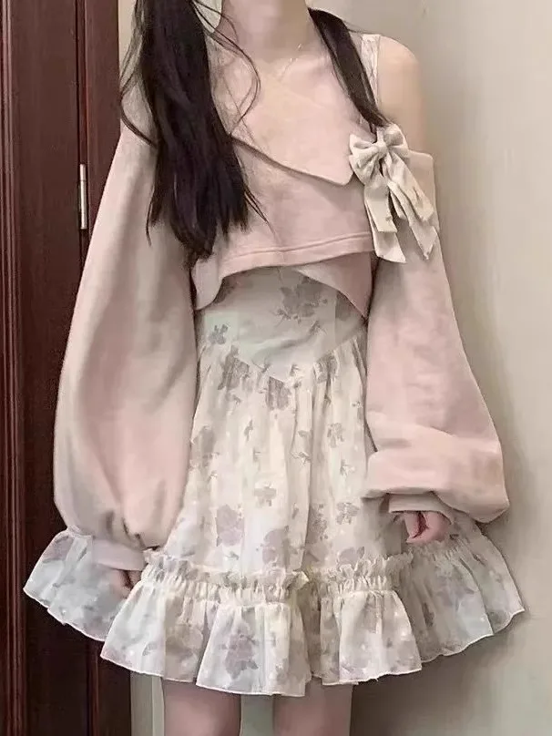 Japanese Sweet Pink Slanted Shoulder Irregular Blouse Women's Tea Break Princess Floral Fluffy Suspender Skirt Two-piece Set
Japanese Sweet Pink Slanted Shoulder Irregular Blouse Women's Tea Break Princess Floral Fluffy Suspender Skirt Two-piece Set