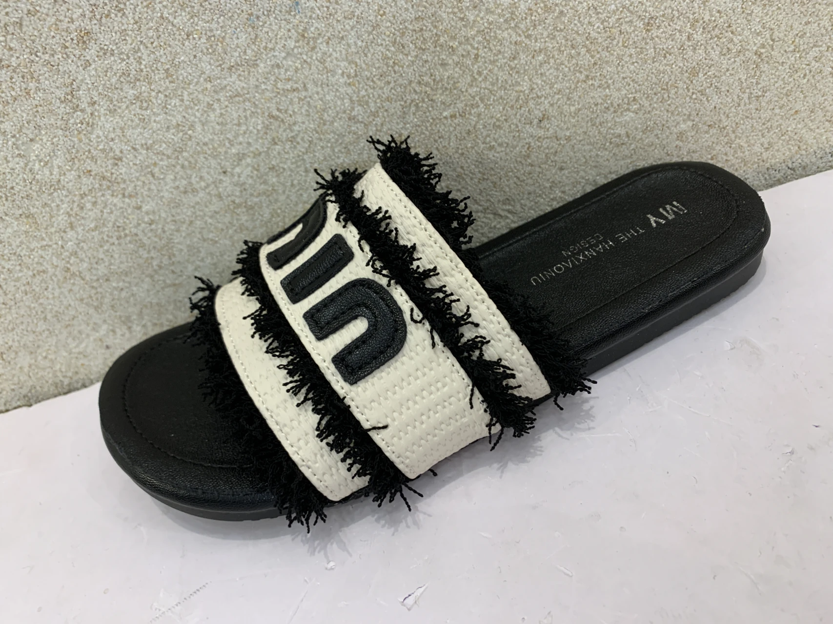 Women Slippers Summer Ladies Round Head Flat Outdoor Slides Fashion Female Comfortable Shoes Open Beach Lady Slides Women
Women Slippers Summer Ladies Round Head Flat Outdoor Slides Fashion Female Comfortable Shoes Open Beach Lady Slides Women