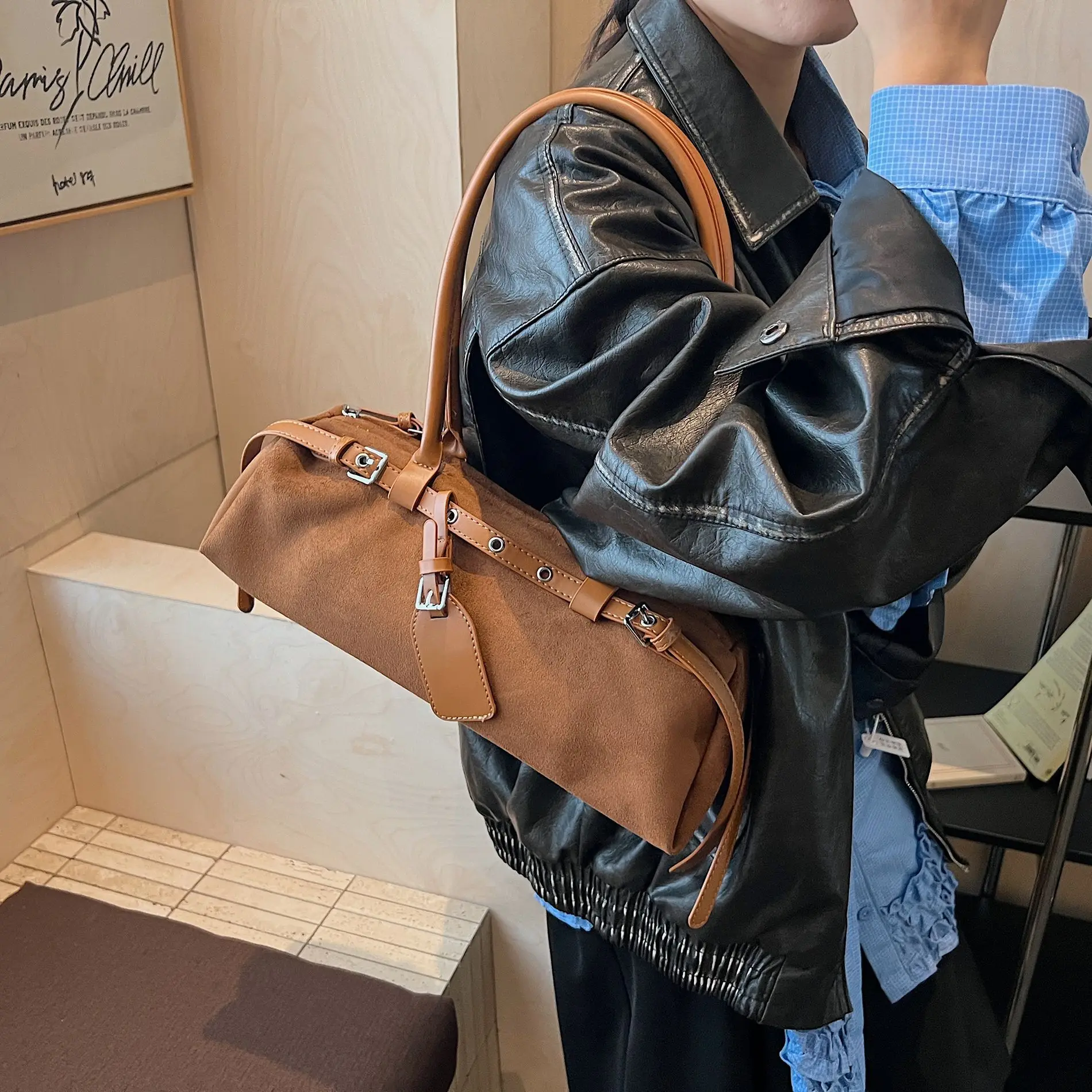 Хит продаж: популярная городская женская сумка-багет, простая матовая женская сумка, новая модная дизайнерская сумка-тоут 2026 года
Хит продаж: популярная городская женская сумка-багет, простая матовая женская сумка, новая модная дизайнерская сумка-тоут 2026 года