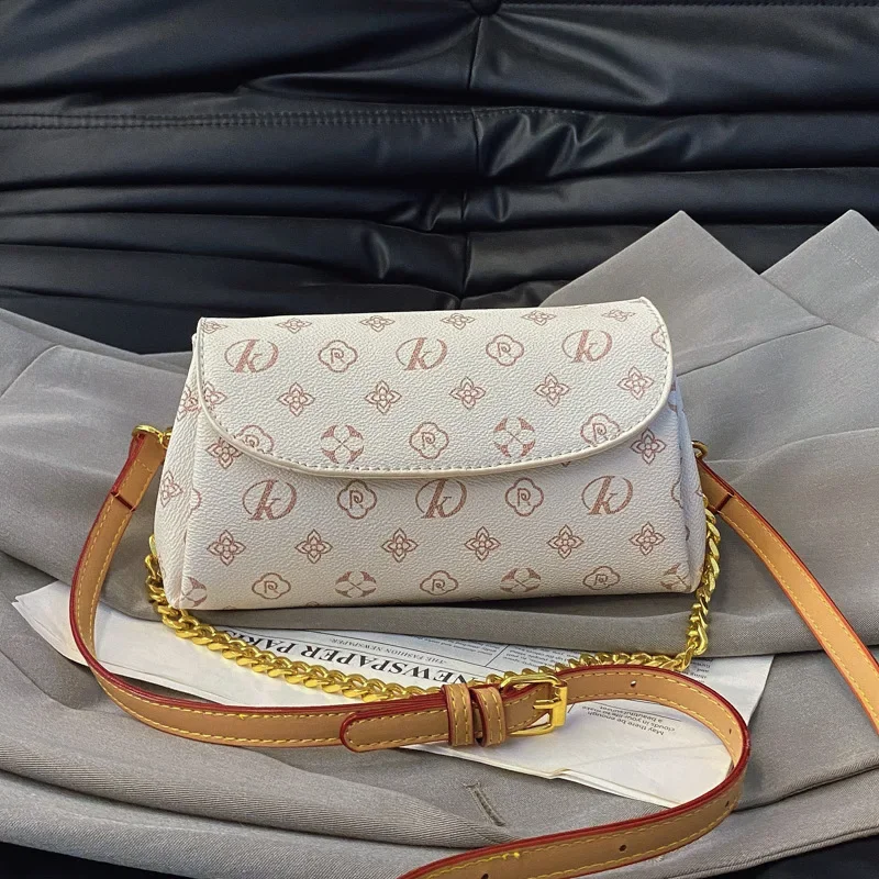 2025 Luxury Crossbody Bag Women Vintage Print Shoulder Bag Fashion Chain Small Square Purse Casual Elegant Ladies Handbag
2025 Luxury Crossbody Bag Women Vintage Print Shoulder Bag Fashion Chain Small Square Purse Casual Elegant Ladies Handbag