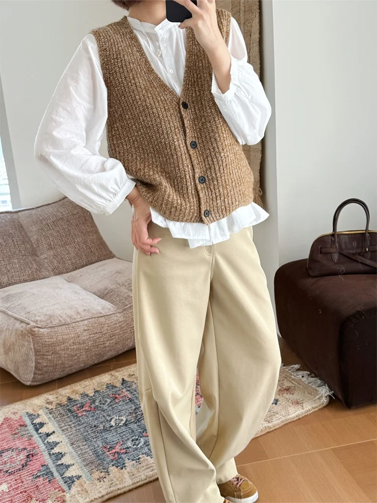 Женский вязаный шерстяной жилет с четырьмя пуговицами V-Ne, бархатный анет с кроликом, осень-зима, модный, универсальный, стандартной длины, на одной пуговице
Женский вязаный шерстяной жилет с четырьмя пуговицами V-Ne, бархатный анет с кроликом, осень-зима, модный, универсальный, стандартной длины, на одной пуговице