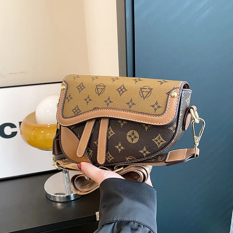 Trendy Niche Design Underarm Shoulder Bag for Women - Versatile Crossbody Hobo Purse, Classic & Fashionable Everyday Bag
Trendy Niche Design Underarm Shoulder Bag for Women - Versatile Crossbody Hobo Purse, Classic & Fashionable Everyday Bag