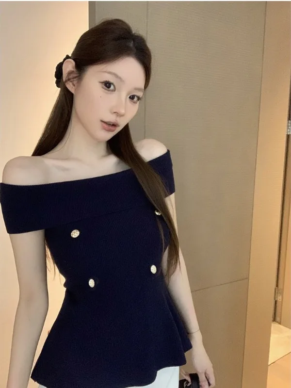 Приталенный вязаный свитер Pure Desire синего цвета с двойными пуговицами для женщин, весенняя новинка, повседневная удобная внутренняя одежда
Приталенный вязаный свитер Pure Desire синего цвета с двойными пуговицами для женщин, весенняя новинка, повседневная удобная внутренняя одежда