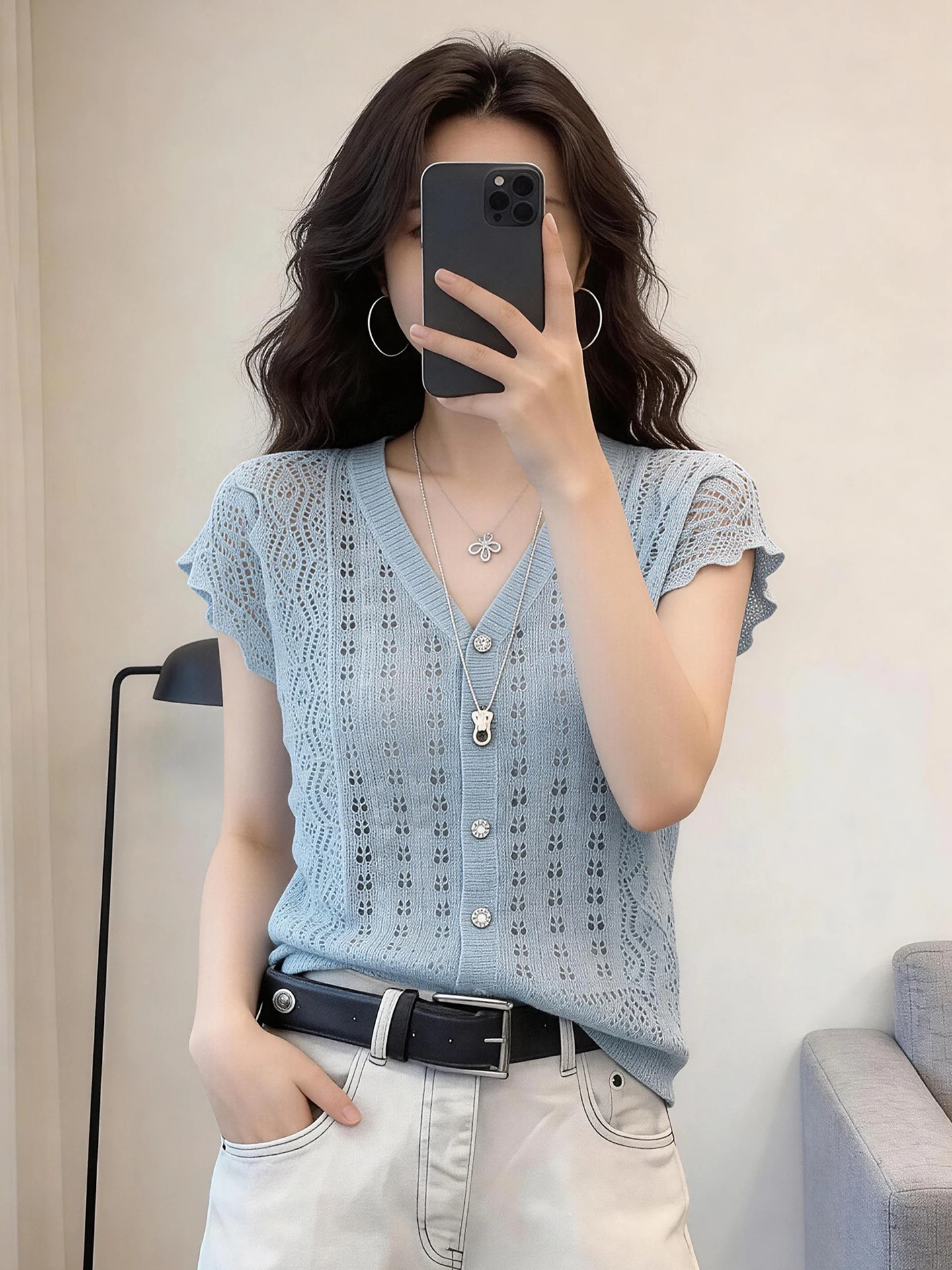Soft V-Neck Knitted Top Hollow out Short Sleeve Pure Color Korean Style Comfortable Skin-Friendly Women's Summer Sweet Shirt
Soft V-Neck Knitted Top Hollow out Short Sleeve Pure Color Korean Style Comfortable Skin-Friendly Women's Summer Sweet Shirt