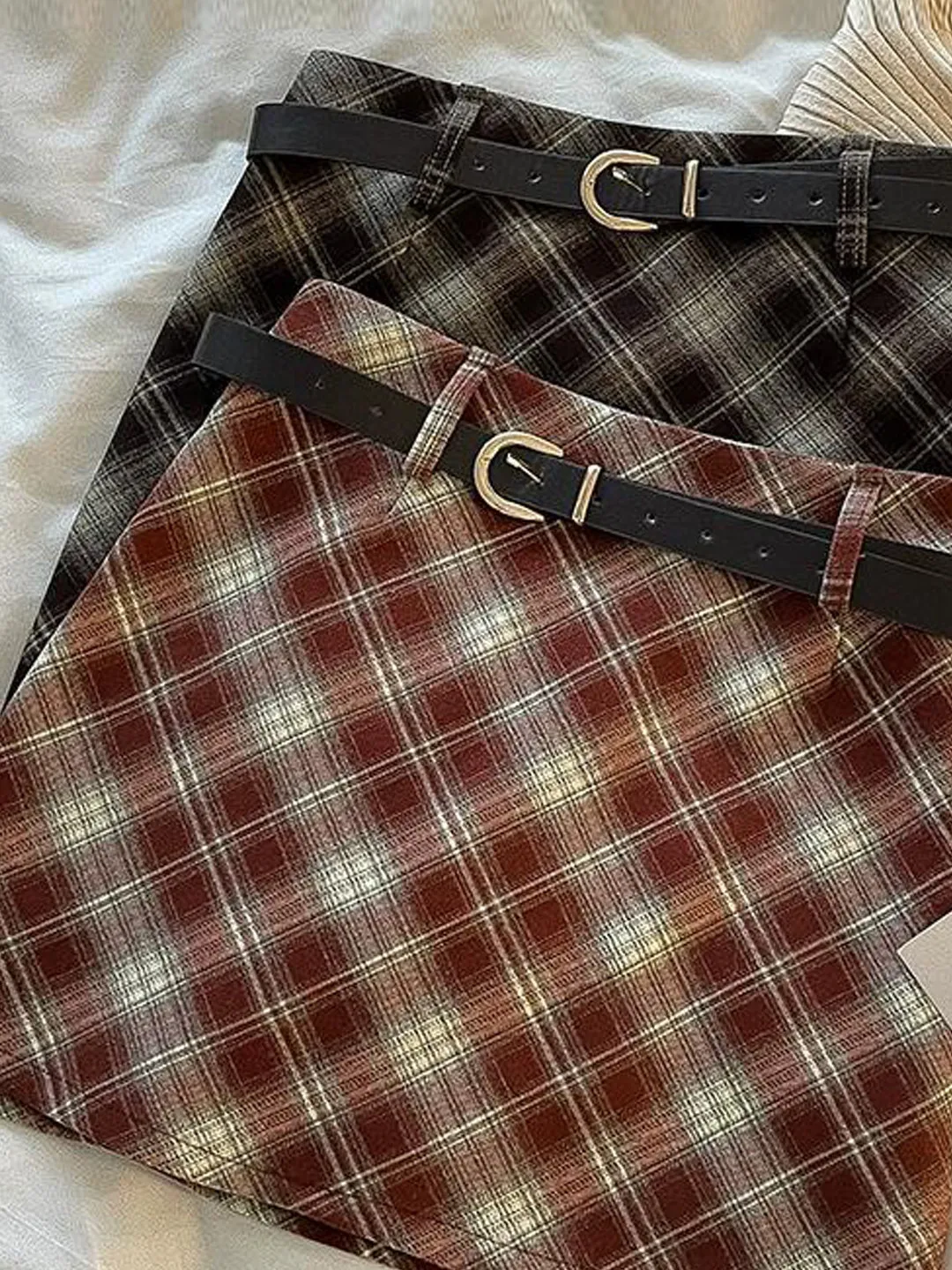 Red Plaid High Waist Women's Skirt Autumn Winter New Style Slimming Versatile Small Design Short Skirt Commute Korean Style
Red Plaid High Waist Women's Skirt Autumn Winter New Style Slimming Versatile Small Design Short Skirt Commute Korean Style