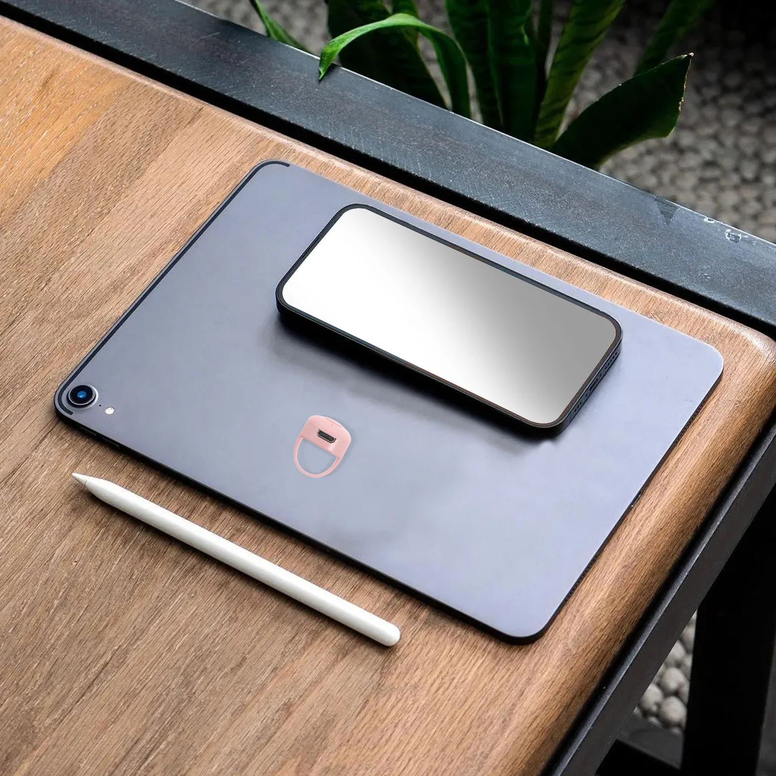 Finger Ring Remote Controller for Phone Video Scrolling Hands- Turner Selfie Shutter Wireless Clicker Portable
Finger Ring Remote Controller for Phone Video Scrolling Hands- Turner Selfie Shutter Wireless Clicker Portable