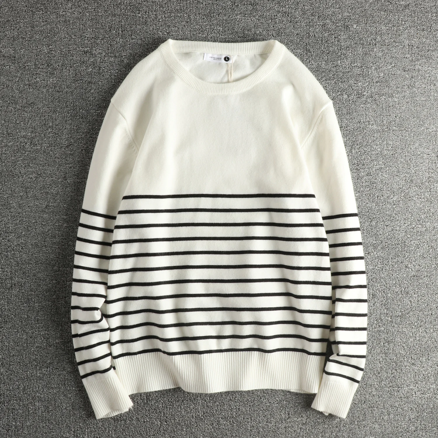 Autumn Winter Men's Knitted Sweater Comfortable round Neck Base Shirt Stripe Color Block Design Casual Fashion Youthwear
Autumn Winter Men's Knitted Sweater Comfortable round Neck Base Shirt Stripe Color Block Design Casual Fashion Youthwear