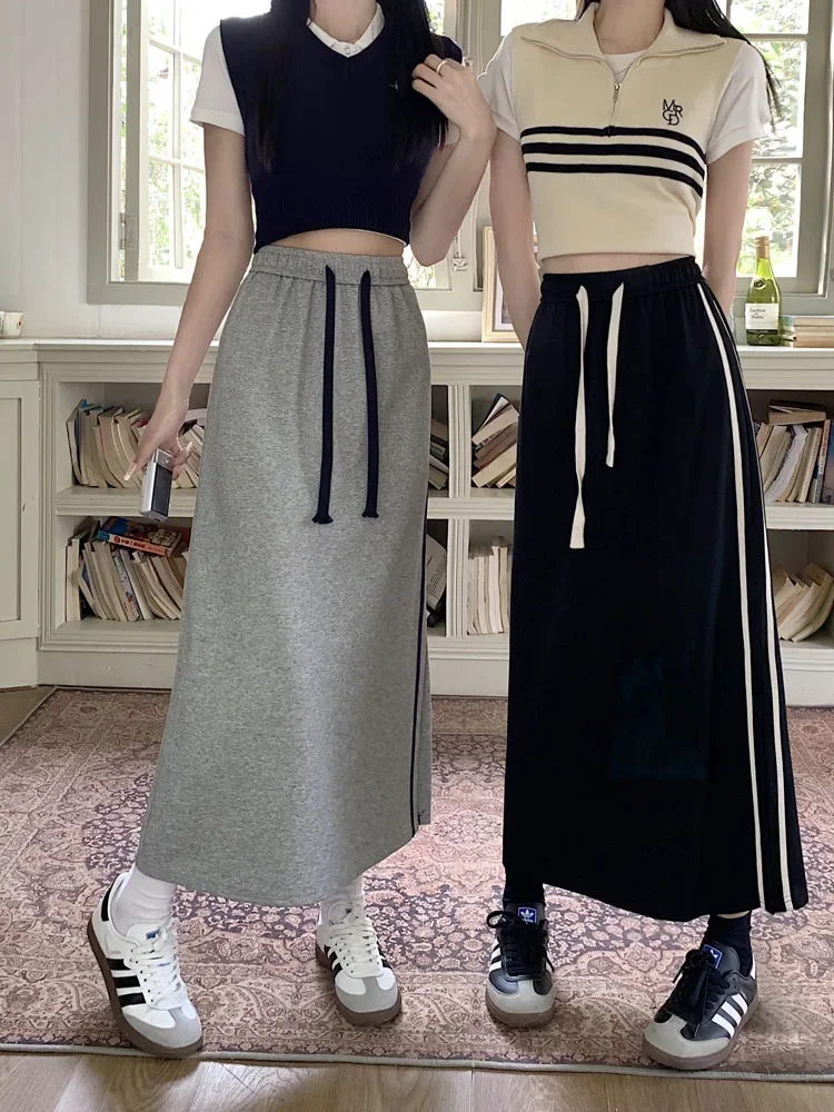 Korean Fashion Knitted Slit Long Skirts Women Casual Elastic Waist A-line Midi Skirt Chic Side Striped All Match Faldas 2025
Korean Fashion Knitted Slit Long Skirts Women Casual Elastic Waist A-line Midi Skirt Chic Side Striped All Match Faldas 2025