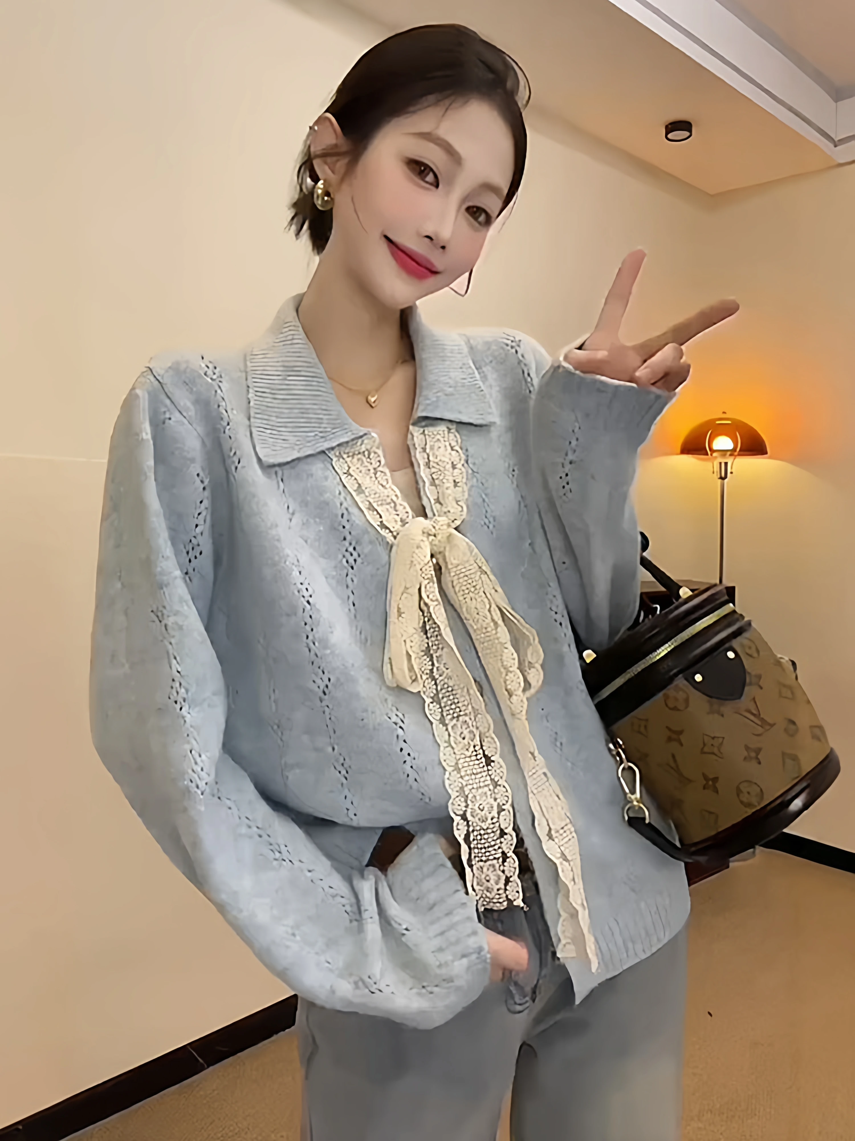 Trendy Lace-Bow Knitted Sweater Women's Fashionable Age-Defying Open Cardigan Long Sleeve Warmth-Keeping Soft Style Commute
Trendy Lace-Bow Knitted Sweater Women's Fashionable Age-Defying Open Cardigan Long Sleeve Warmth-Keeping Soft Style Commute