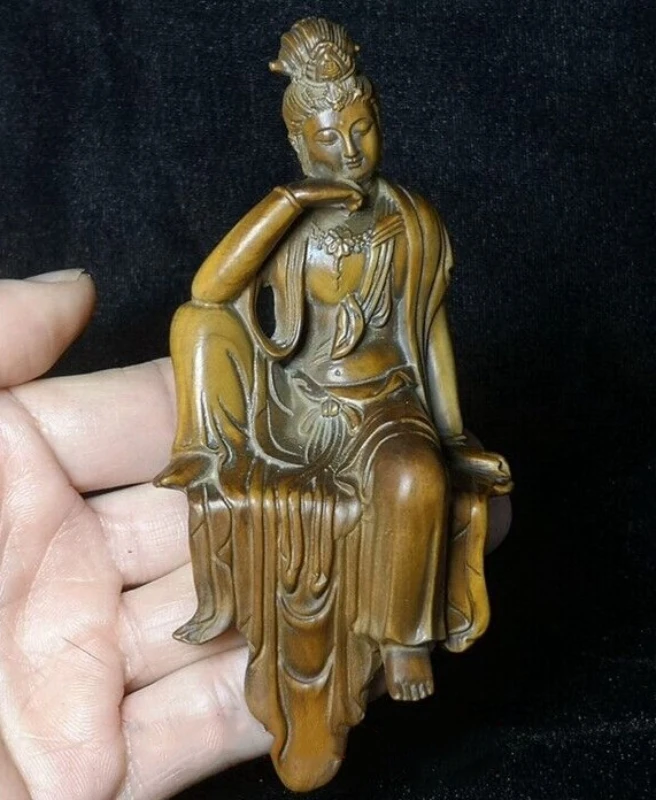 H 5 inch Old Chinese Boxwood Hand Carved Avalokitesvara Kwan-yin Buddha Statue
H 5 inch Old Chinese Boxwood Hand Carved Avalokitesvara Kwan-yin Buddha Statue