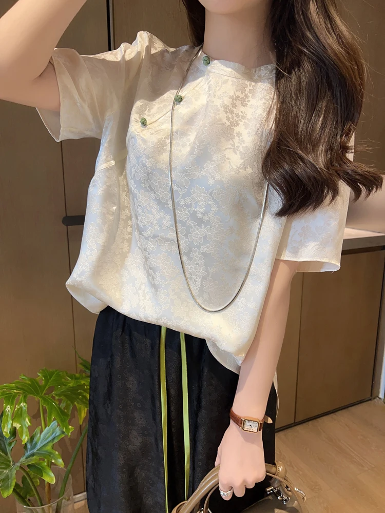 Elegant Chinese Style Short Sleeve Silk Shirt Straight Cut round Neck Thin Summer Fashionable Design Pure Color No Special Fu...
Elegant Chinese Style Short Sleeve Silk Shirt Straight Cut round Neck Thin Summer Fashionable Design Pure Color No Special Fu...